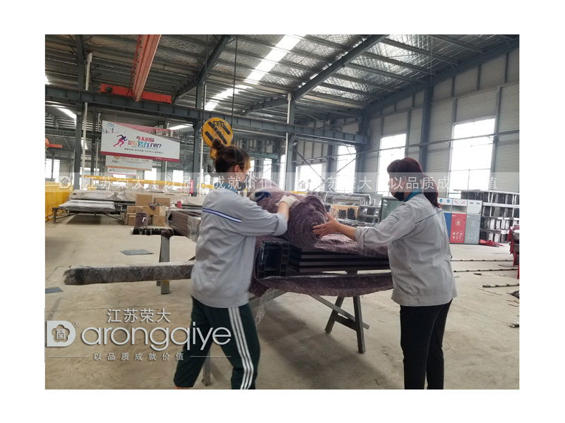 發往山東公交候車亭圖片